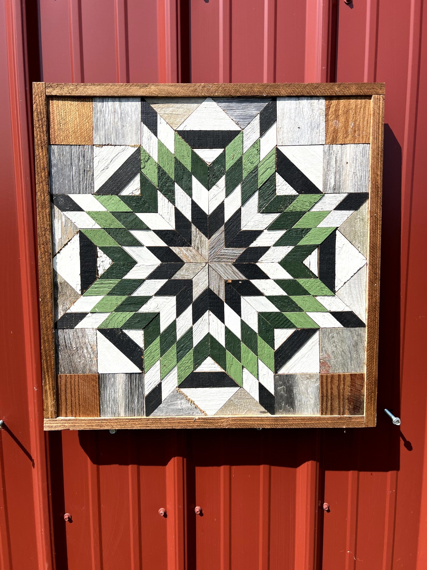 Amish Handmade Barn Quilt Wall Art – Reclaimed Barn Wood – 20.75” x 20.75”